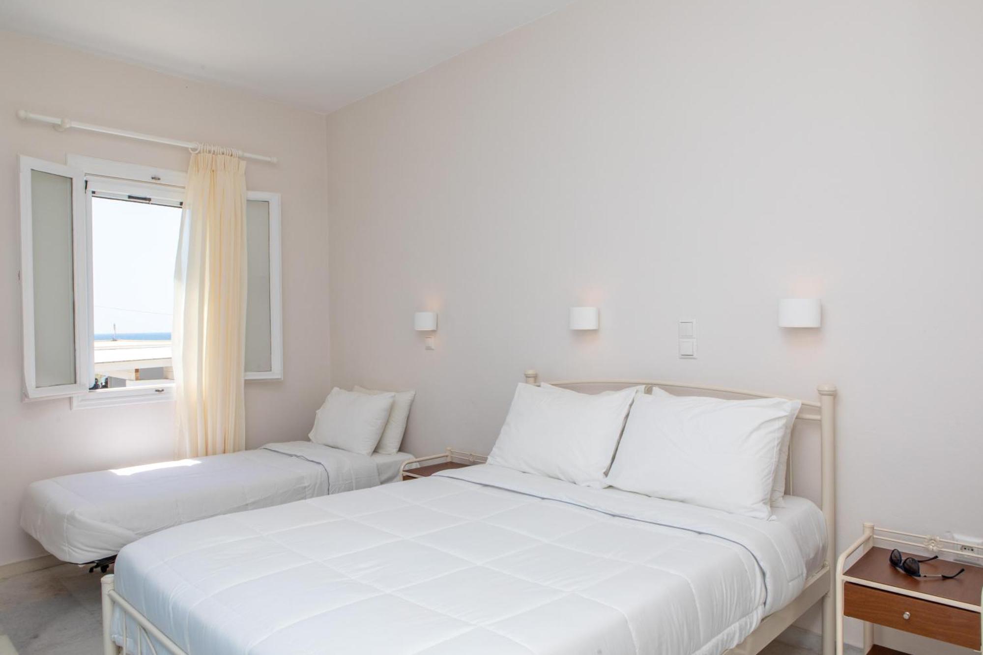 โกลเดน แซนด์ นาซอส Apartment ปลากา ภายนอก รูปภาพ
